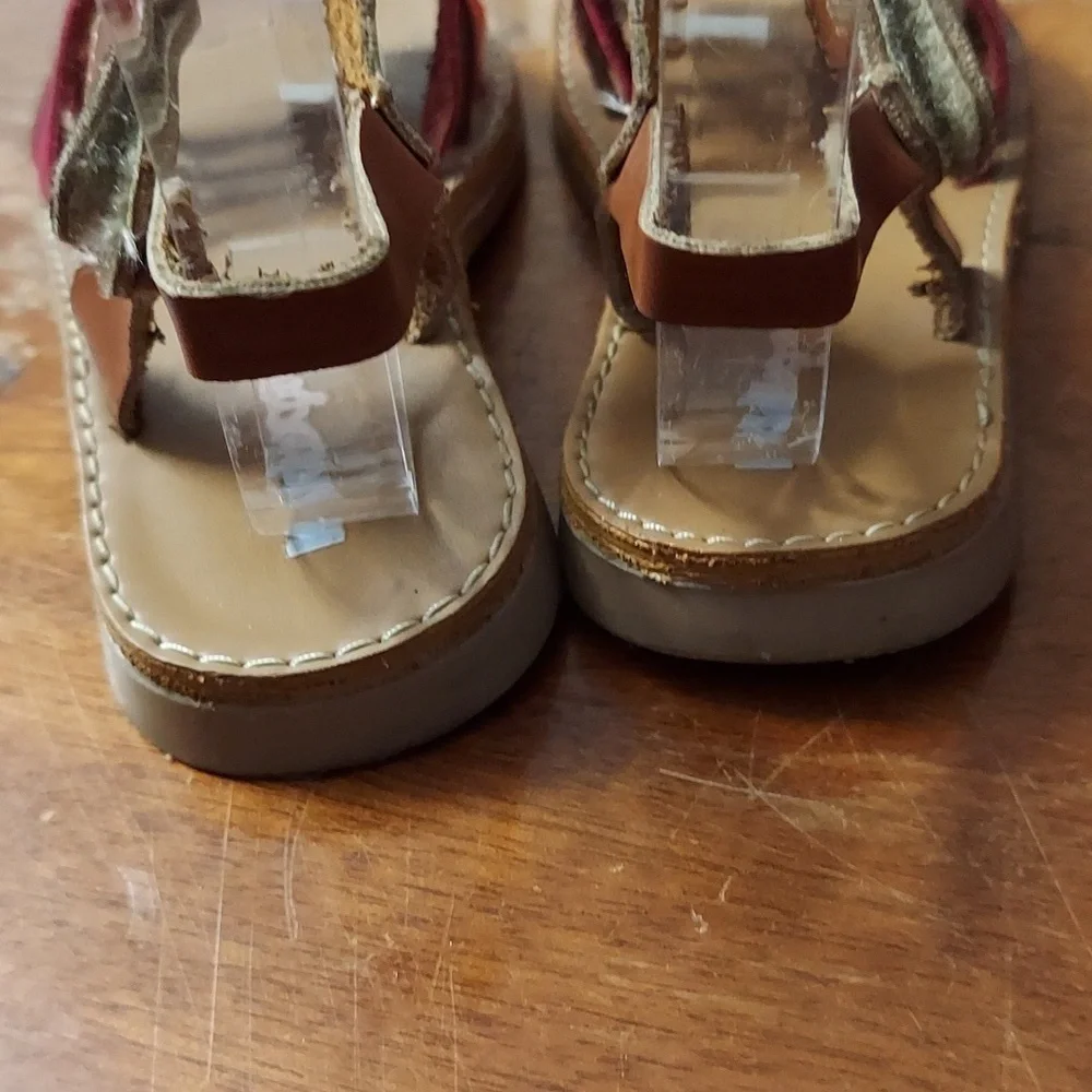 Kids express sandals
